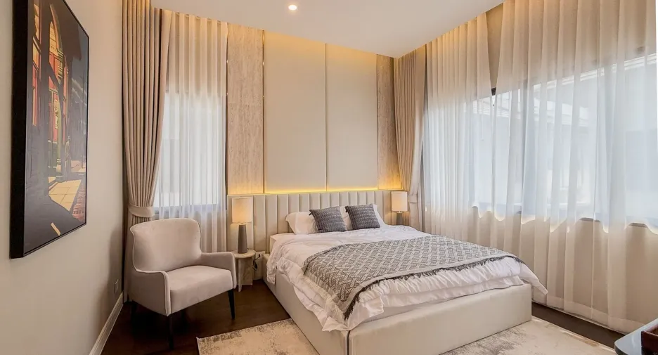 For sale and for rent 4 bedrooms house in Bang Kapi, Bangkok
