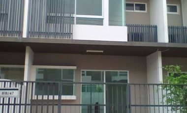 For rent 2 bedrooms townhouse in Phra Samut Chedi, Samut Prakan