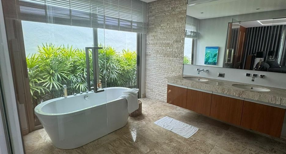 For sale 4 bedrooms villa in Thalang, Phuket