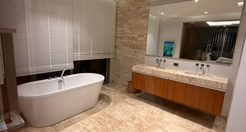 For sale 4 bedrooms villa in Thalang, Phuket