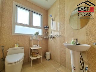 Haus zur Miete mit 5 Zimmer in Bang Lamung, Chonburi