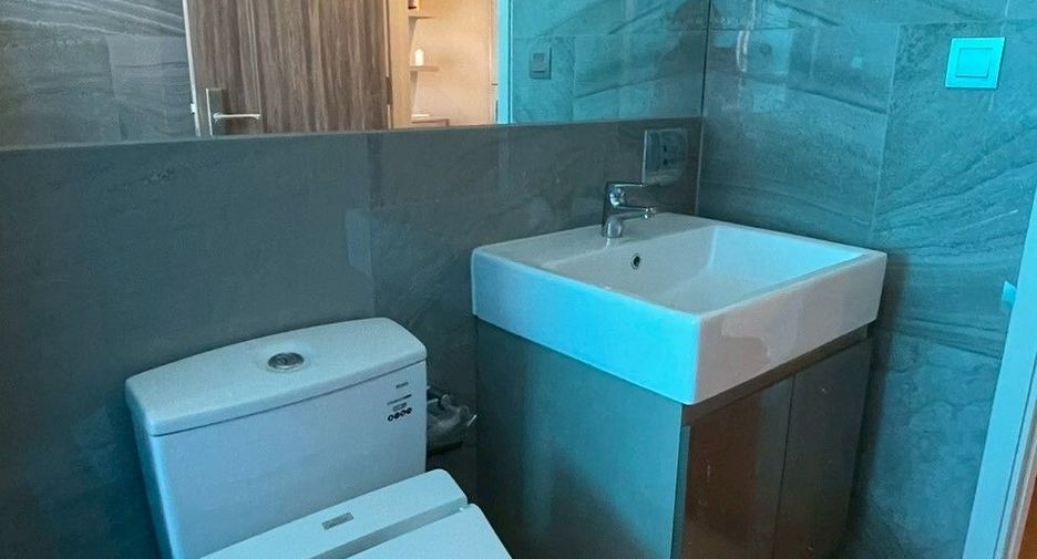 Condo en alquiler de 1 habitaciones en Khlong Toei, Bangkok