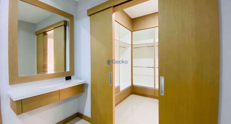 Casa en venta de 4 habitaciones en Bang Lamung, Chonburi