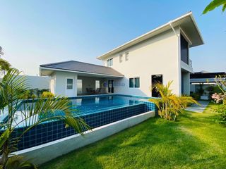 Casa en venta de 4 habitaciones en Bang Lamung, Chonburi