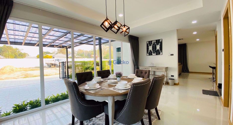 Casa en venta de 4 habitaciones en Bang Lamung, Chonburi
