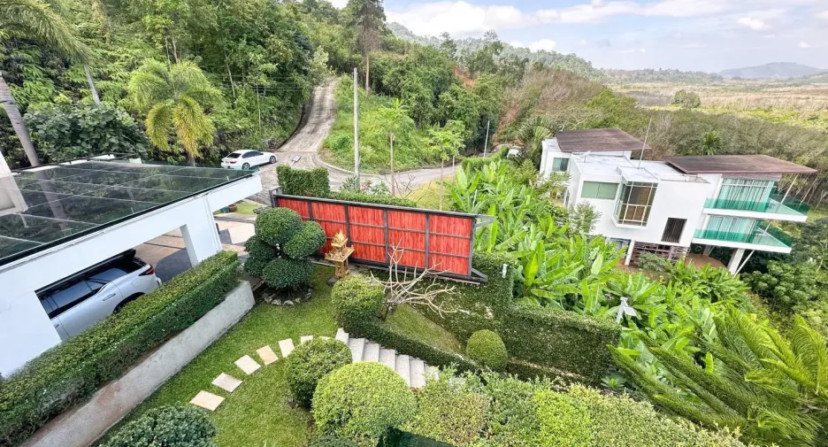 Villa en venta y en alquiler de 5 habitaciones en Thalang, Phuket