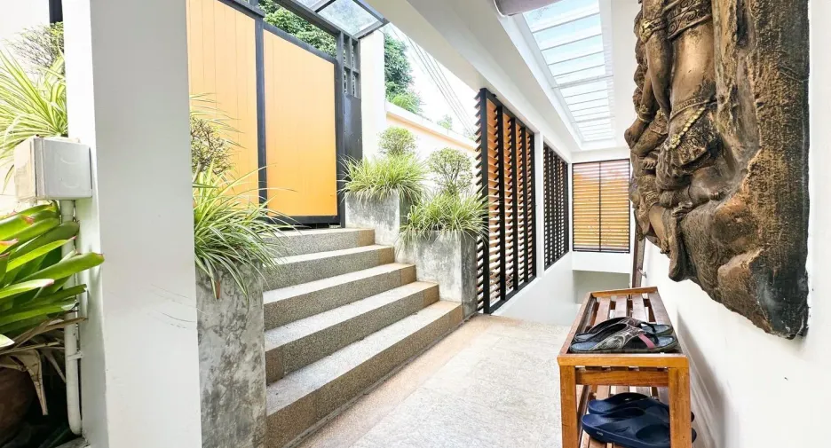 Villa en venta y en alquiler de 5 habitaciones en Thalang, Phuket