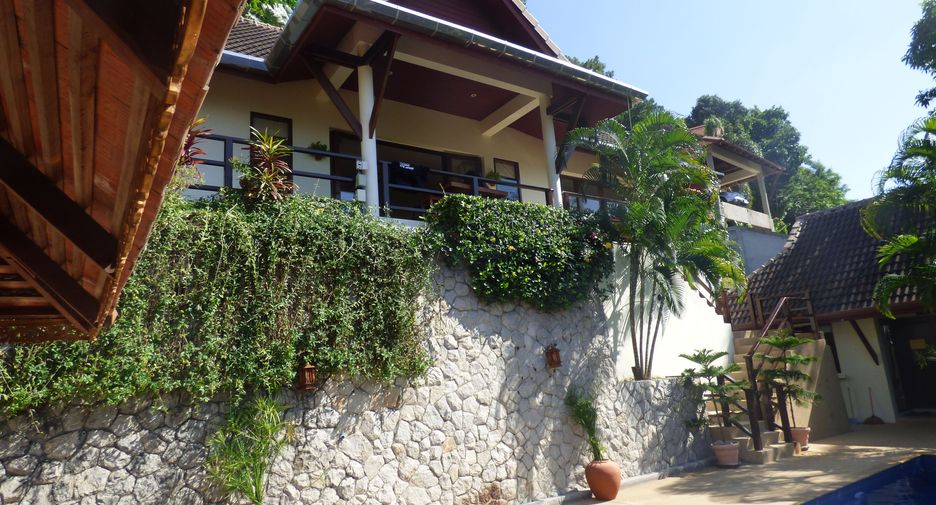 For sale and for rent 4 bedrooms villa in Kathu, Phuket
