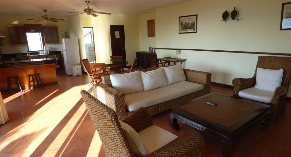 For sale and for rent 4 bedrooms villa in Kathu, Phuket