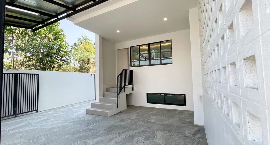 For sale 3 bedrooms townhouse in Mueang Chiang Mai, Chiang Mai
