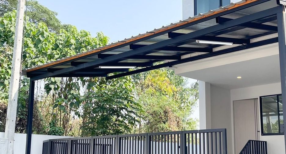 For sale 3 bedrooms townhouse in Mueang Chiang Mai, Chiang Mai