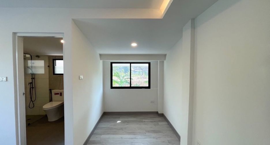 For sale 3 bedrooms townhouse in Mueang Chiang Mai, Chiang Mai