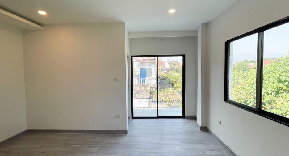 For sale 3 bedrooms townhouse in Mueang Chiang Mai, Chiang Mai