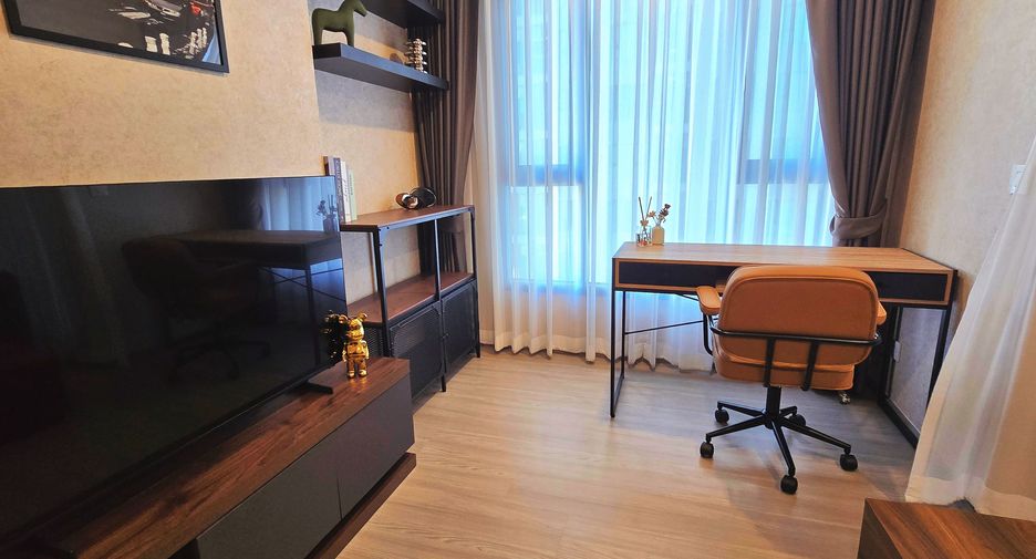 For rent studio condo in Khlong Toei, Bangkok