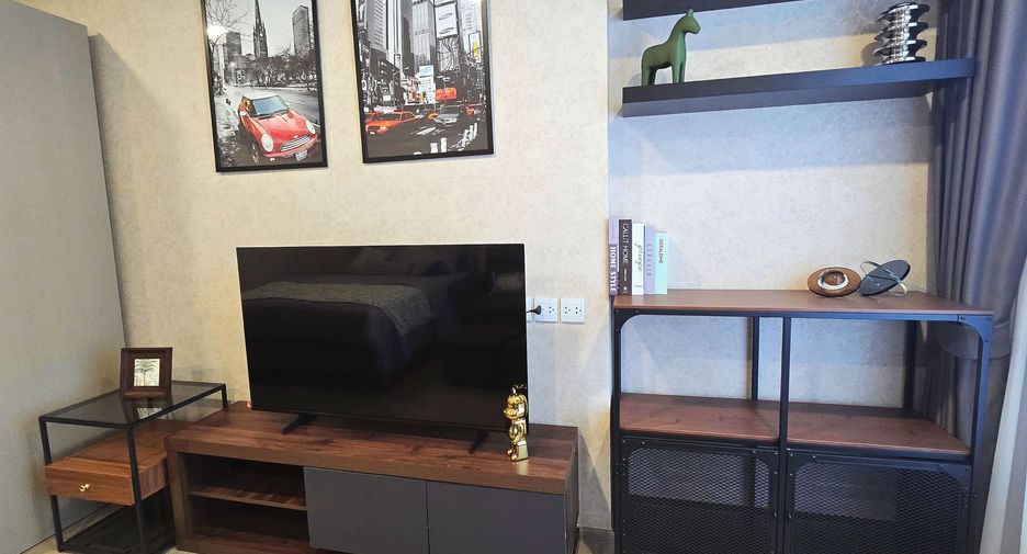 For rent studio condo in Khlong Toei, Bangkok
