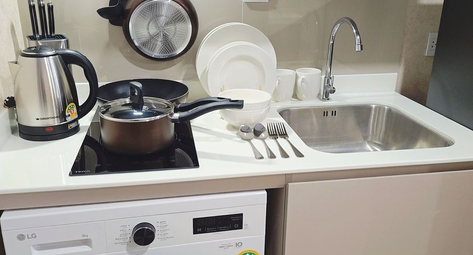 For rent studio condo in Khlong Toei, Bangkok