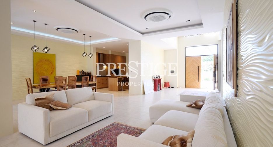 Haus zum Kauf mit 5 Zimmer in Bang Lamung, Chonburi