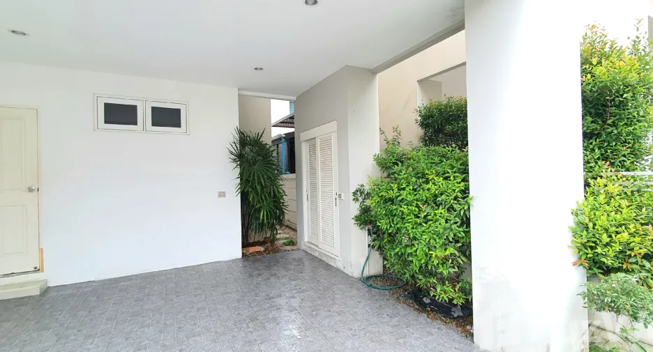 For rent 3 bedrooms house in Mueang Chiang Mai, Chiang Mai