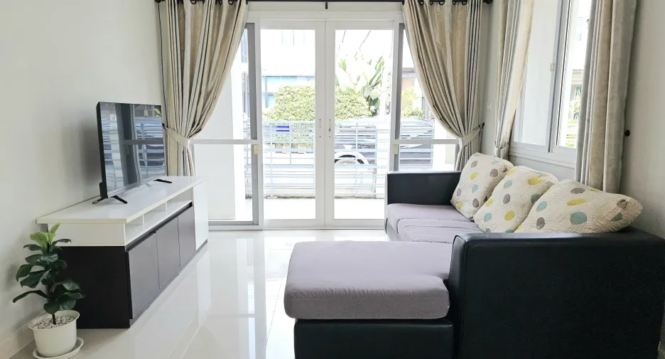 For rent 3 bedrooms house in Mueang Chiang Mai, Chiang Mai