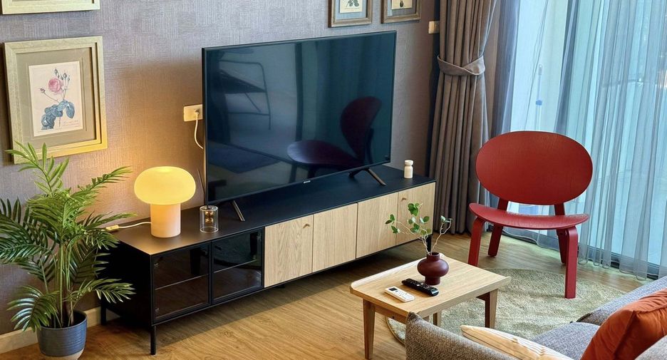 For rent 2 bedrooms condo in Bang Rak, Bangkok