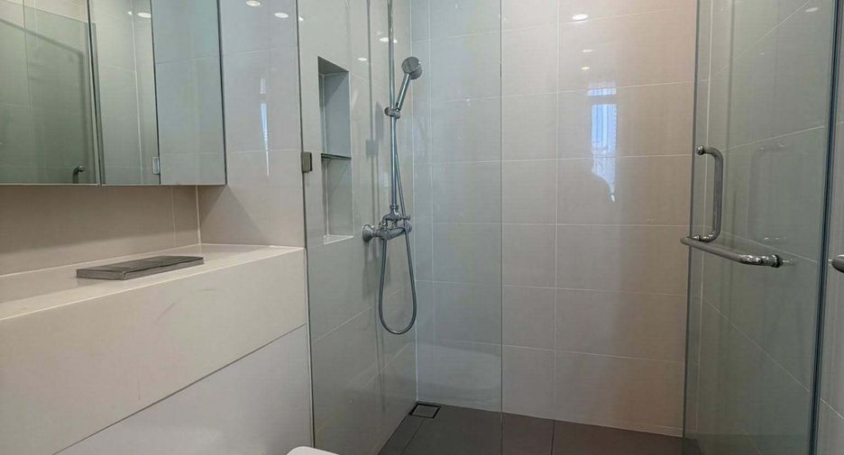 For rent 2 bedrooms condo in Bang Rak, Bangkok