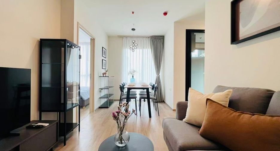 For rent 2 bedrooms condo in Huai Khwang, Bangkok
