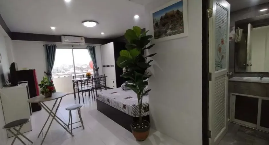 For sale studio condo in Don Mueang, Bangkok