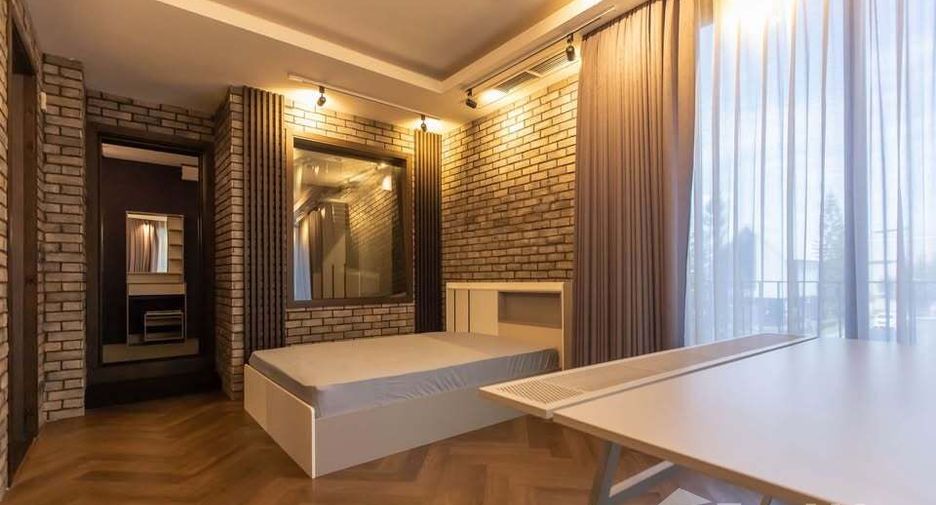 For rent 4 bedrooms house in Lat Phrao, Bangkok