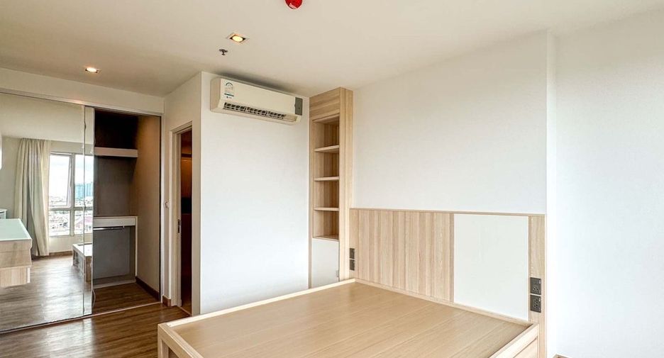 For rent 2 bedrooms condo in Thon Buri, Bangkok
