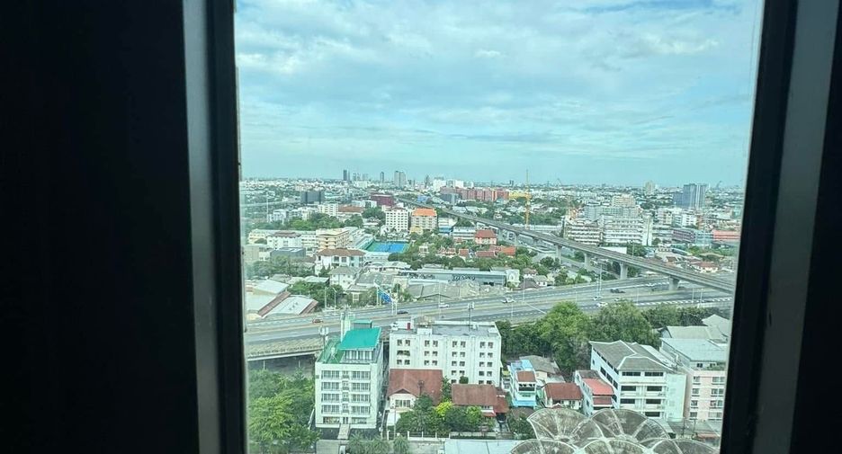 For sale 1 bed condo in Suan Luang, Bangkok