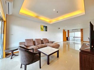 For rent 3 bedrooms condo in Sathon, Bangkok