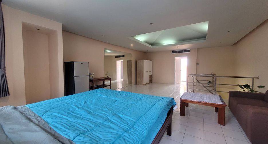 Reihenhaus zur Miete mit 3 Zimmer in Watthana, Bangkok
