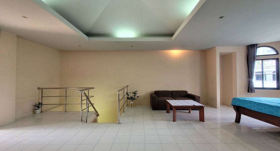 Reihenhaus zur Miete mit 3 Zimmer in Watthana, Bangkok