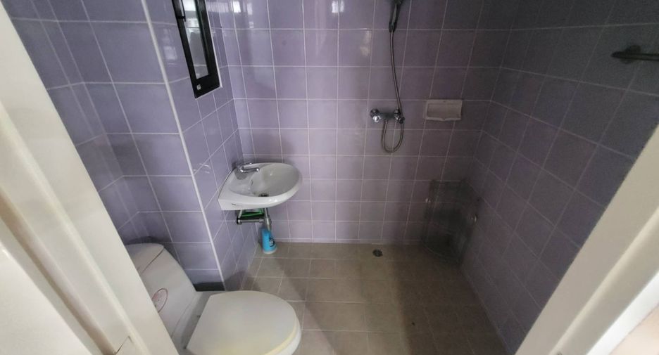 Reihenhaus zur Miete mit 3 Zimmer in Watthana, Bangkok