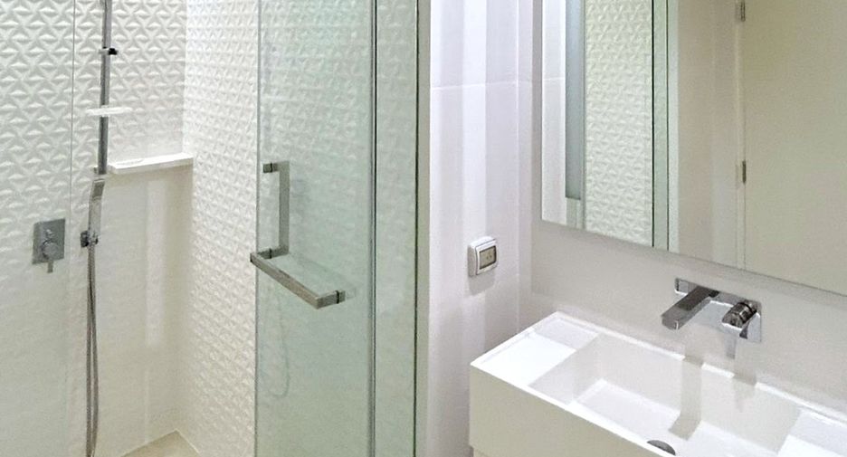For rent 2 bedrooms condo in Sathon, Bangkok
