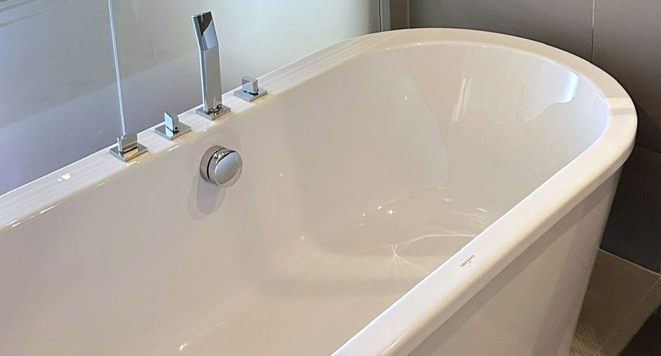 For rent 2 bedrooms condo in Sathon, Bangkok