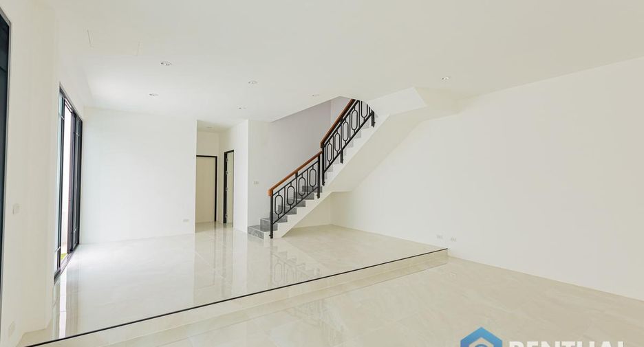 For sale 3 bedrooms townhouse in Bang Lamung, Chonburi