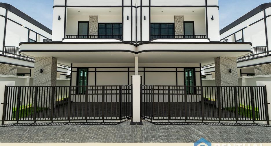 For sale 3 bedrooms townhouse in Bang Lamung, Chonburi