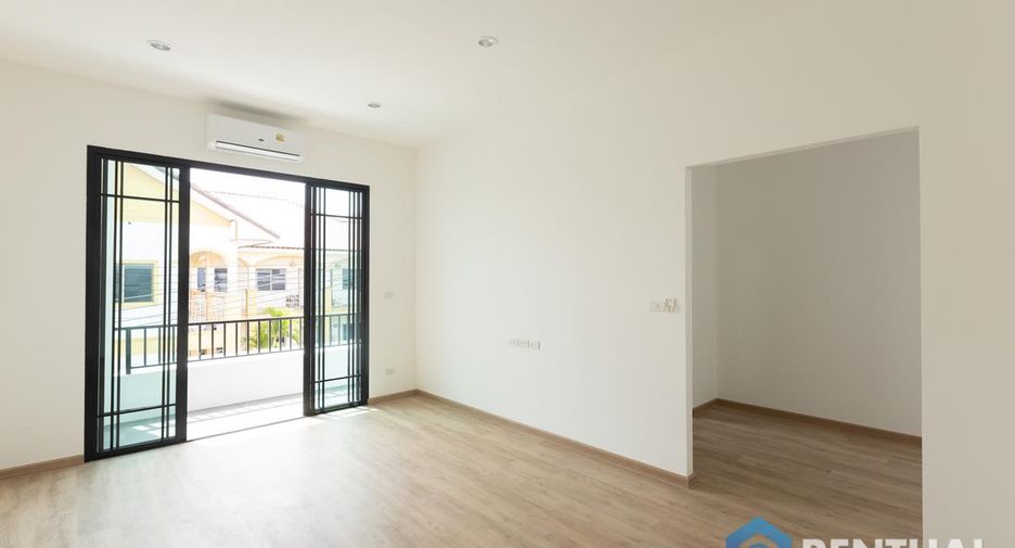 For sale 3 bedrooms townhouse in Bang Lamung, Chonburi