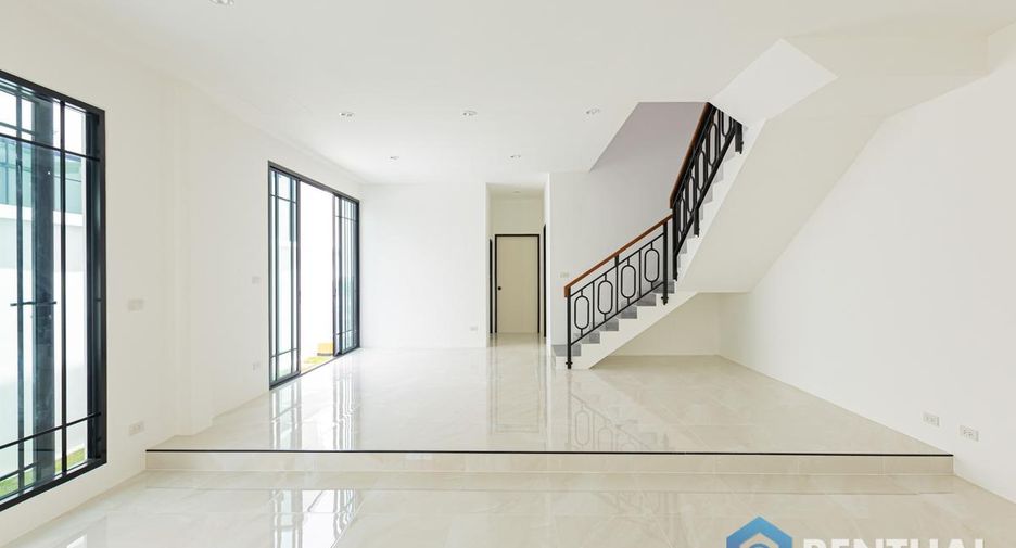 For sale 3 bedrooms townhouse in Bang Lamung, Chonburi