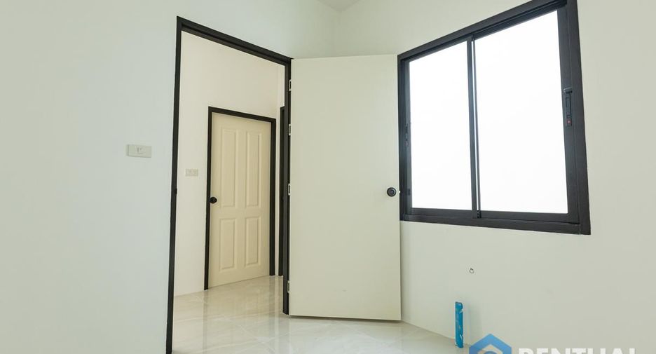 For sale 3 bedrooms townhouse in Bang Lamung, Chonburi