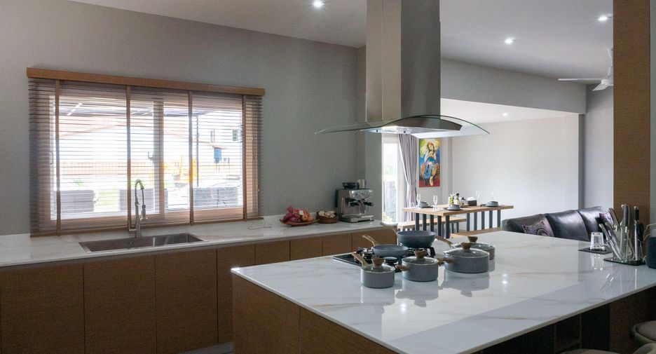 Haus zum Kauf und zur Miete mit 4 Zimmer in Mueang Phuket, Phuket