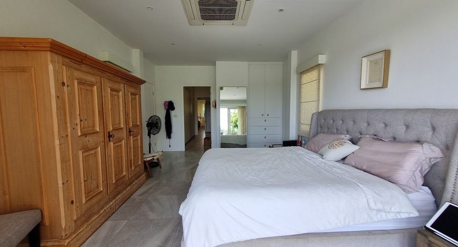For sale 3 bedrooms villa in Hua Hin, Prachuap Khiri Khan