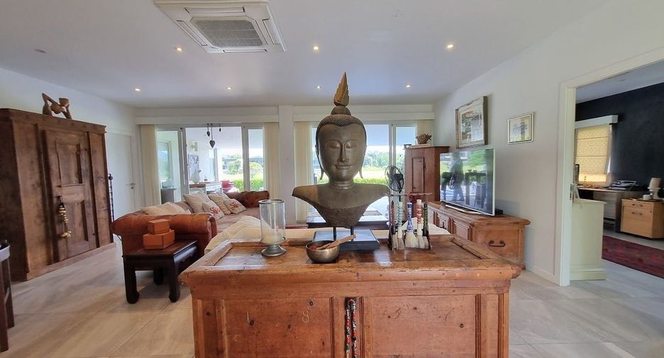For sale 3 bedrooms villa in Hua Hin, Prachuap Khiri Khan