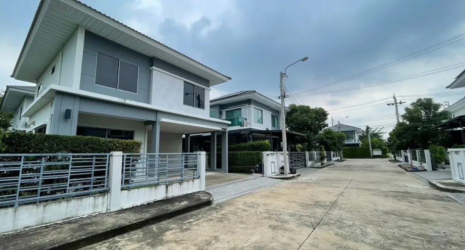 Casa en venta de 3 habitaciones en Mueang Nonthaburi, Nonthaburi