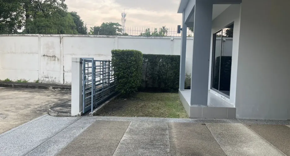 Casa en venta de 3 habitaciones en Mueang Nonthaburi, Nonthaburi