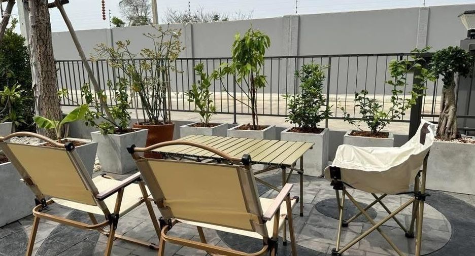 For sale 4 bedrooms house in Mueang Pathum Thani, Pathum Thani