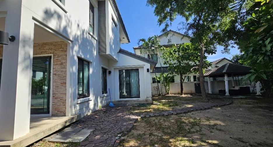 Casa en alquiler de 5 habitaciones en Sai Mai, Bangkok