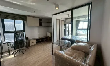 Wohnung zur Miete mit 1 Zimmer in Khlong San, Bangkok