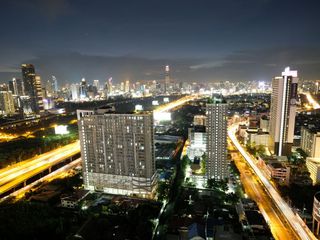 Condo en alquiler de 1 habitaciones en Huai Khwang, Bangkok